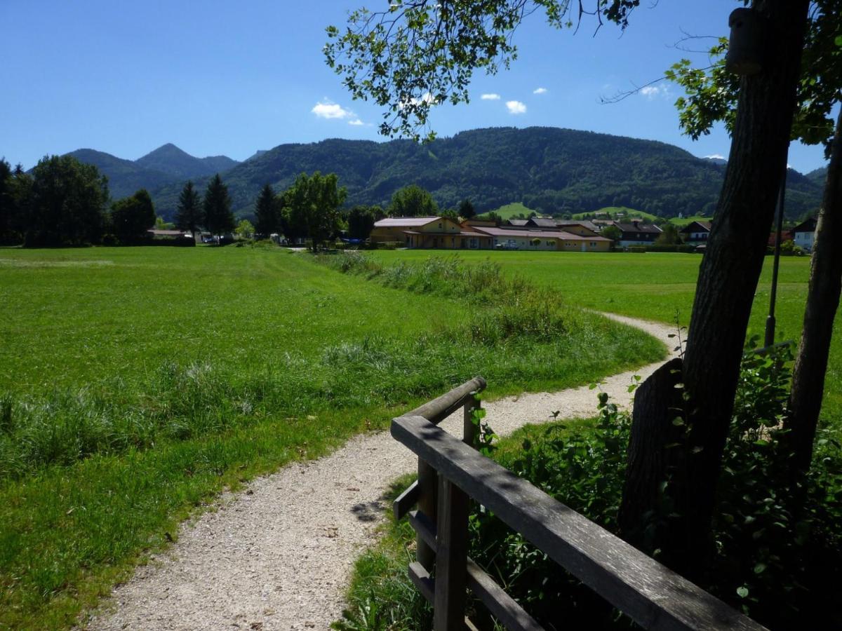 Direkt Zwischen Chiemsee U Alpen Dg Bernau am Chiemsee Esterno foto